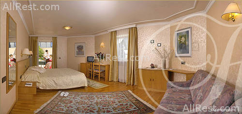 Hotel Serena 7